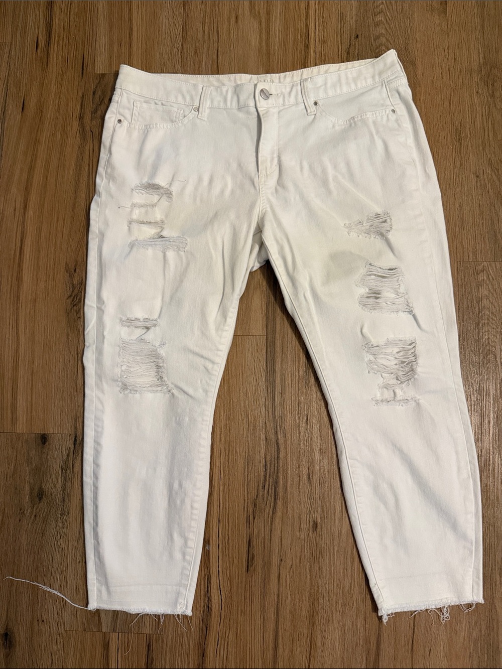 ANA White Distressed Skinny Ankle Jeans